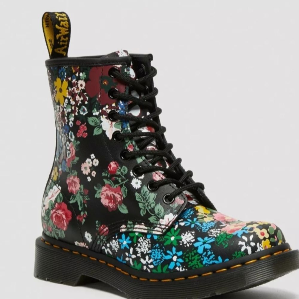 Dr. Martens Women's Black Floral Combat Boots Size 7 US 38 EU